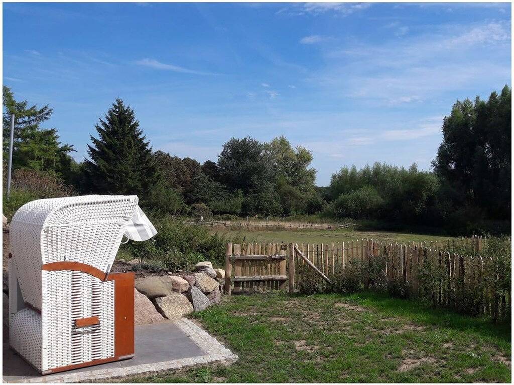 Hütte in Vilmnitz mit Schwimmbecken in Vilmnitz, Putbus