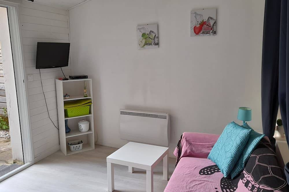 Appartement entier, 1/2 pers, Charme et confort, à 10 min plages de Royan !  wifi fibre. Ancv . 2*. in Saujon, Côte de Beauté