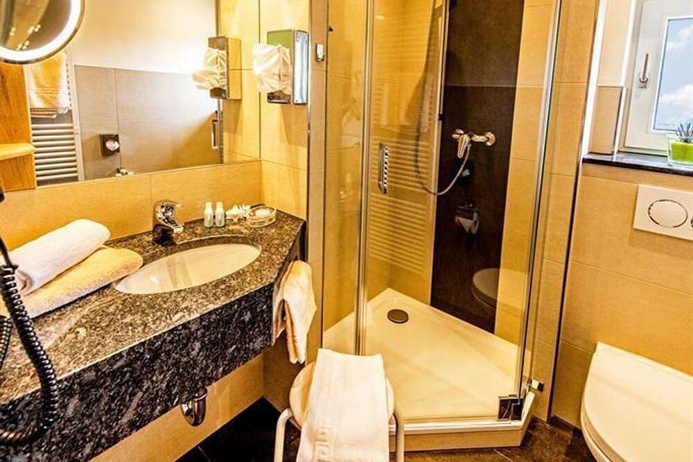 Doppelzimmer Du/Wc ohne Balkon - Hotel Haus Seeblick in Schmidt, Nideggen