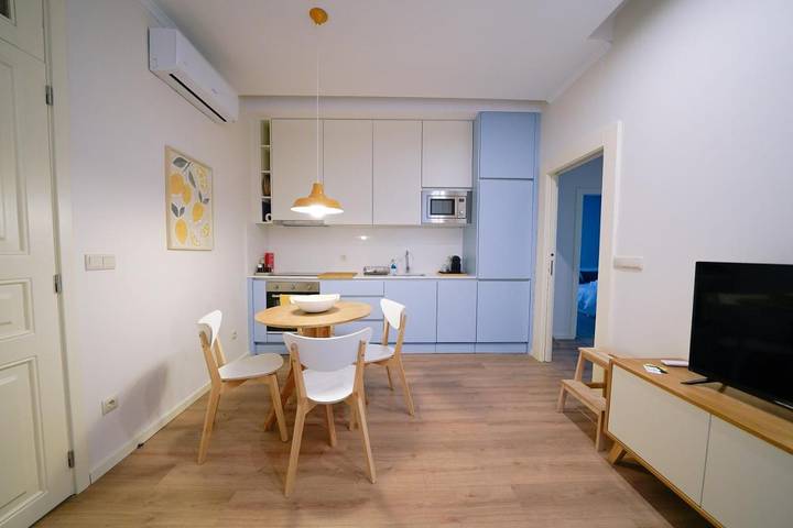 Gîte pour 4 personnes, avec terrasse dans Alijó