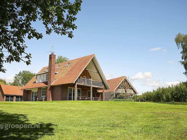 Vakantiehuis voor 17 personen, with Balkon/Terras and Terras as well as Tuin in de Achterhoek