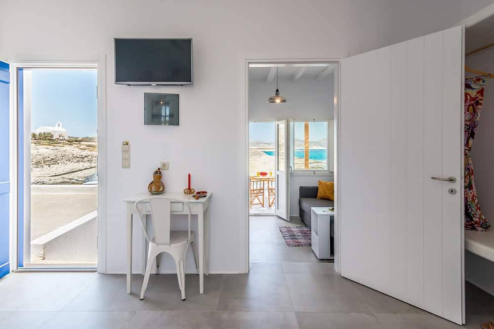Manolis y Filio Home (junto al mar) in Milo
