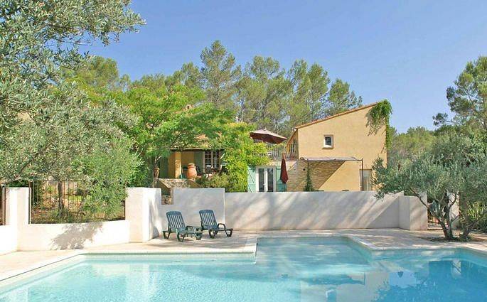 Chambre d'hôtes Le Mas des Cades - Chambre "Lagon" in Lorgues, Région de Draguignan