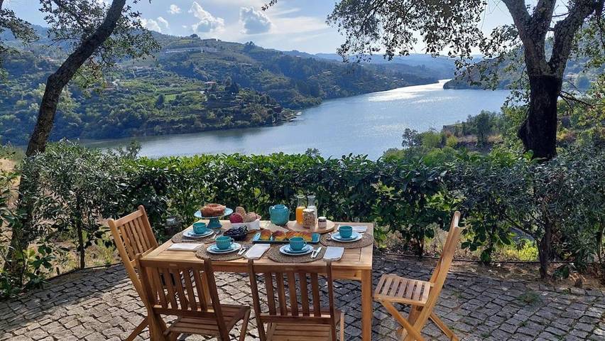 Maison de campagne pour 4 personnes, avec Terrasse et Jacuzzi ainsi que Jardin et Piscine dans Santa Marinha do Zêzere