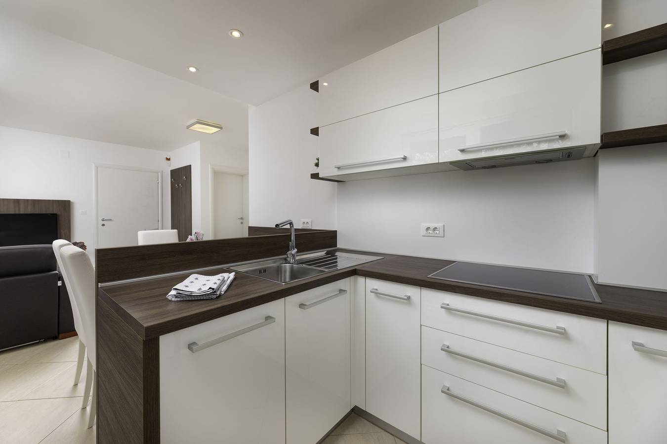 Ganze Wohnung, Ferienwohnung Seafront Maris - 2 in Soline, Krk