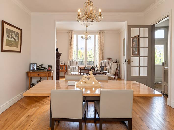 Maison Familiale Parisienne Avec Jardin' avec terrasse privée et Wi-Fi in Colombes, Hauts-de-Seine