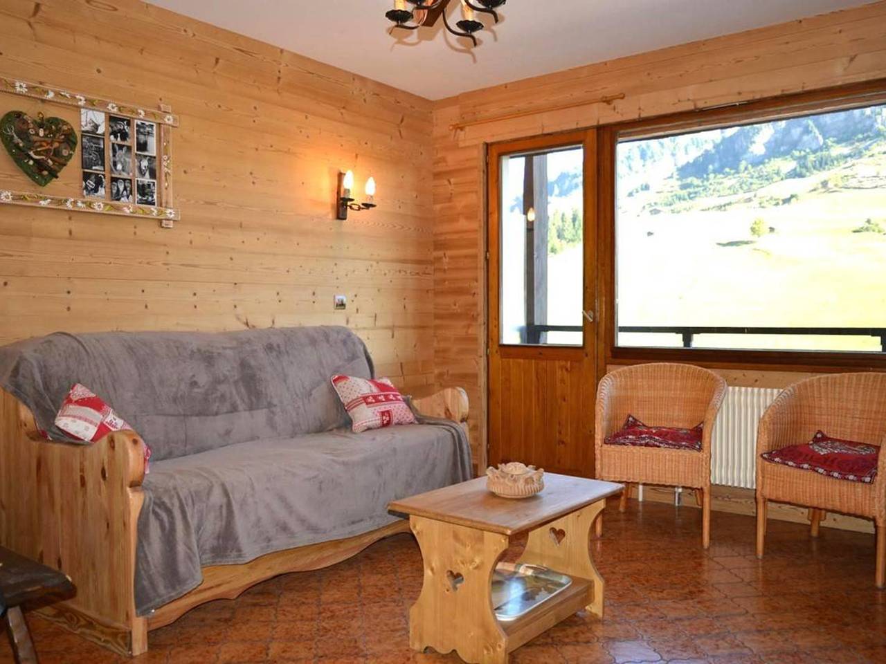 Apartamento entero, Apartamento con chimenea, balcón sur y parking en Le Grand-Bornand in Chinaillon, Le Grand-Bornand