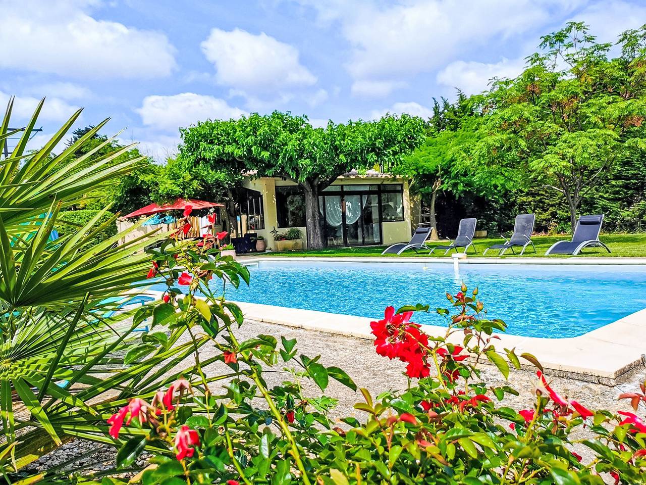 Auf dem Land mit Pool in Bédarrides, Vaucluse