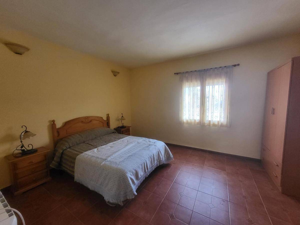 Five-Bedroom House in Casas del Cerro, Alcalá del Júcar