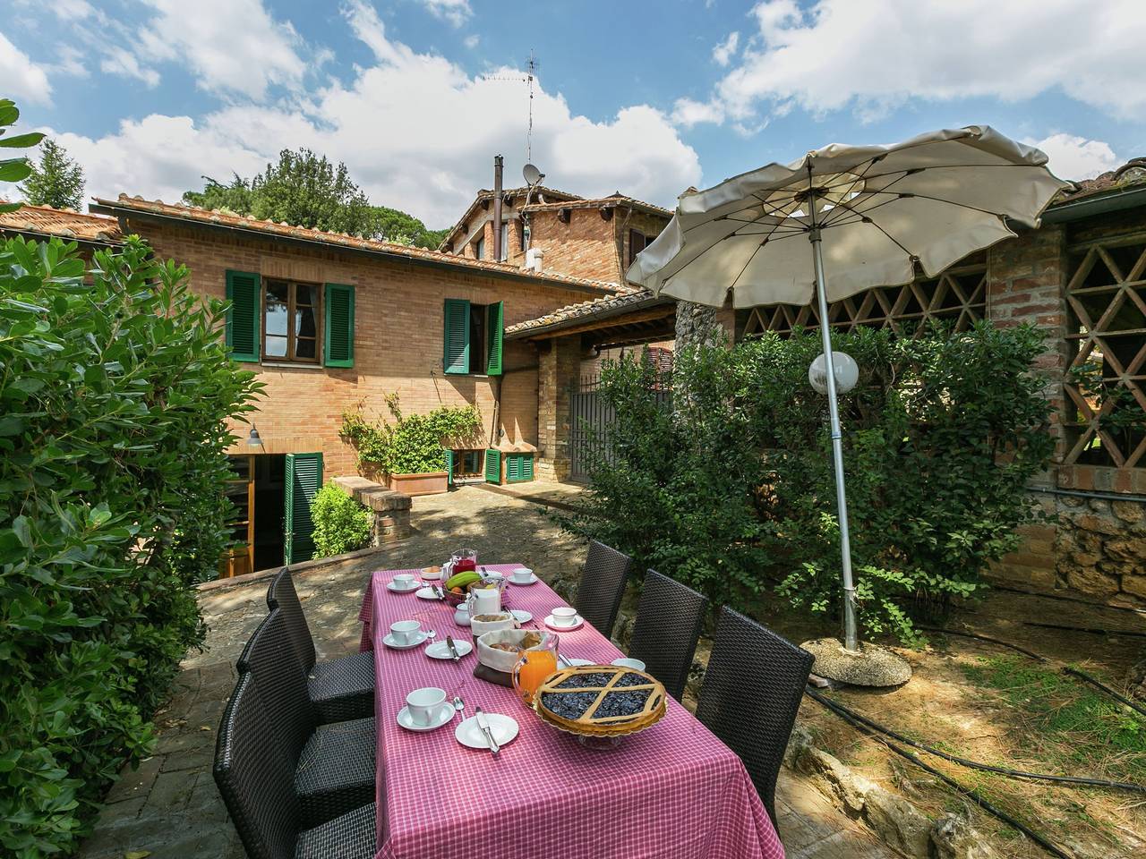Villa i Siena med pool og toscansk udsigt in Siena, Siena Provinsen