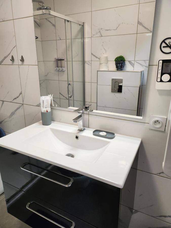 Appartement entier, Cerises Love- Love room- Balnéo in Sarralbe, Sarreguemines