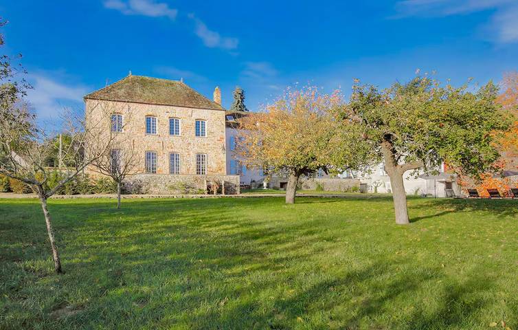 Casa de vacaciones para 21 personas, con terraza además de piscina y vistas - 1