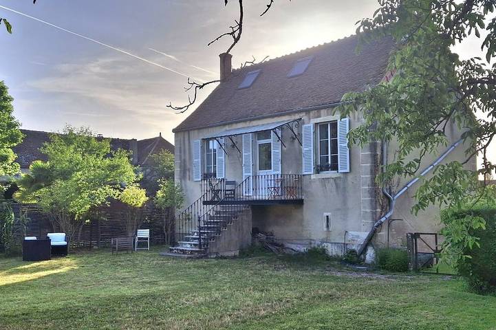 Location de vacances pour 4 personnes, avec Balcon et Jardin à Demigny