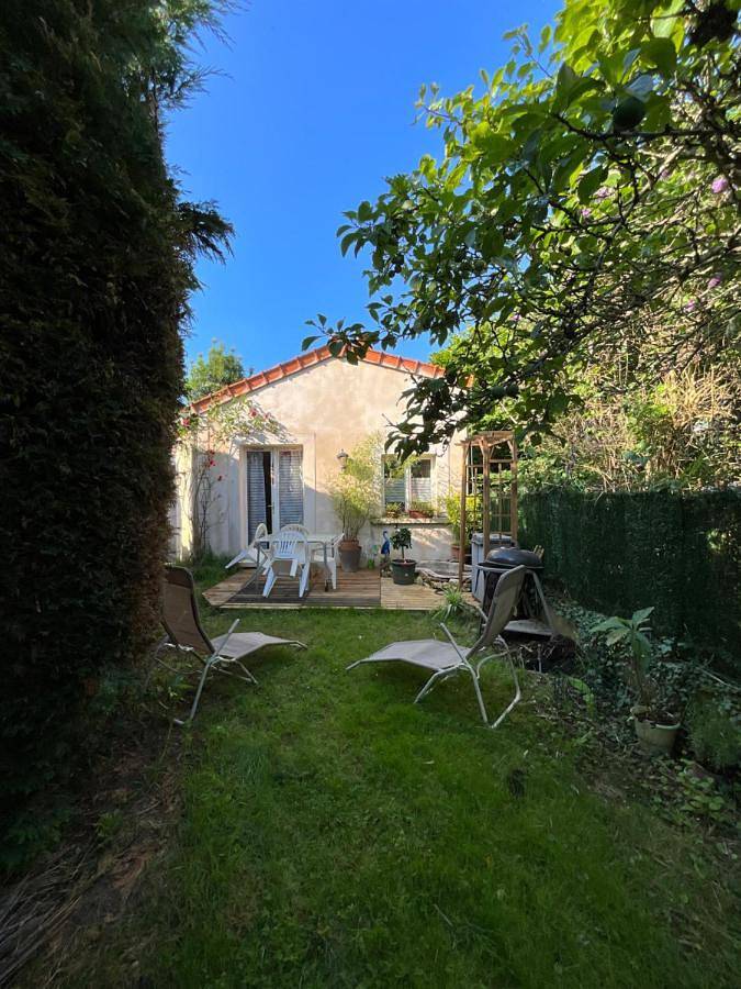 Location de vacances pour 5 personnes, avec terrasse dans Nandy