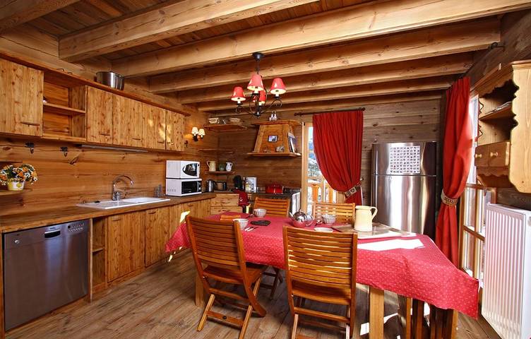 Location de vacances pour 12 personnes, avec jacuzzi ainsi que sauna et terrasse, animaux acceptés dans Office de Tourisme de l'Alpe d'Huez - 4