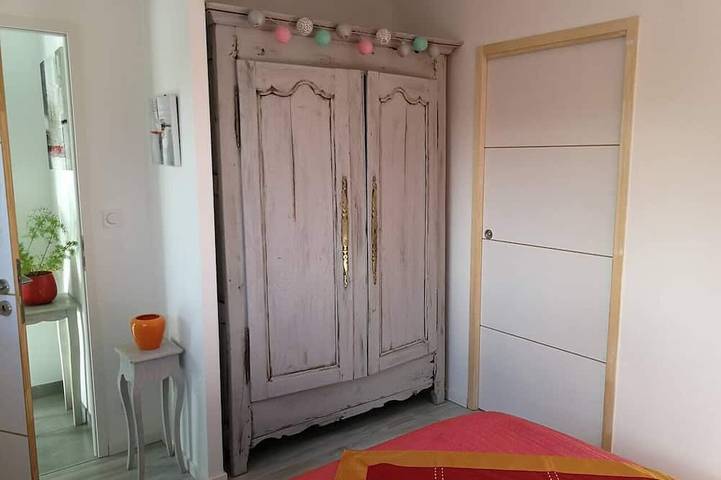 Apartamento entero, Encantadora casa moderna cerca de las playas. in Lancieux, Región de Dinan