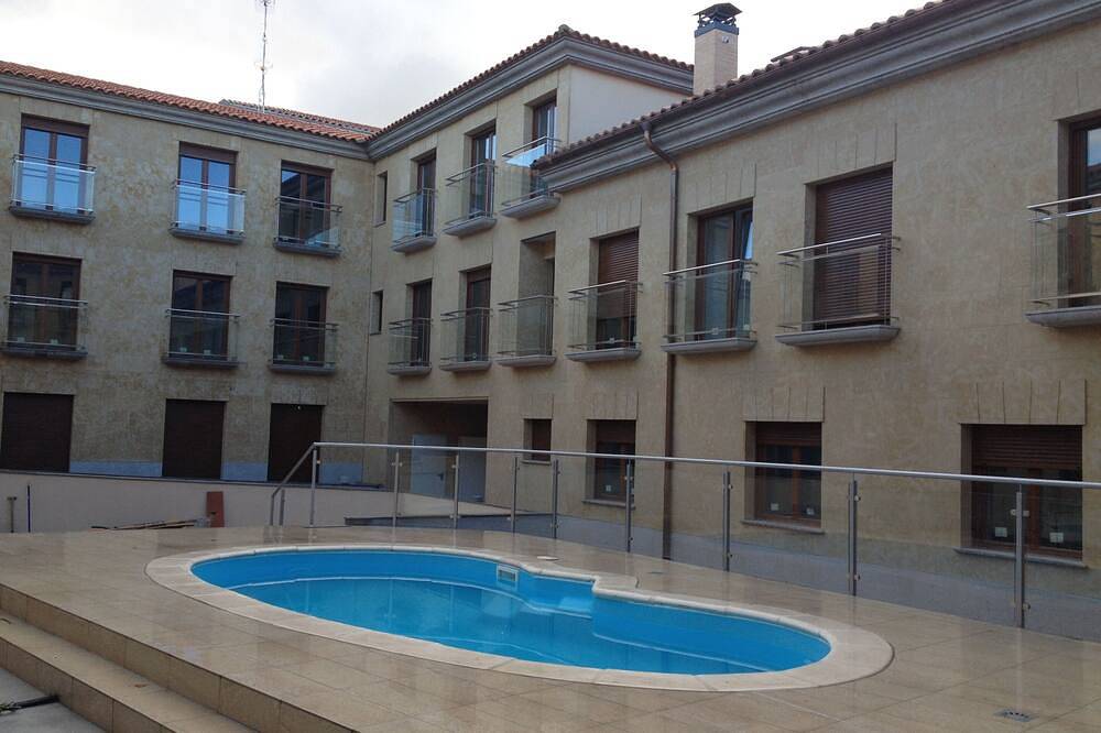 Entire apartment, Apartamento Puente Romano P1-1B in Salamanca, Salamanca Province