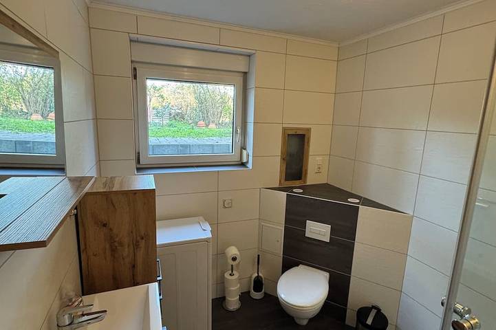 Ganze Wohnung, Ferienwohnung mit separatem Eingang in Eisenhüttenstadt, Region Oder - Spree