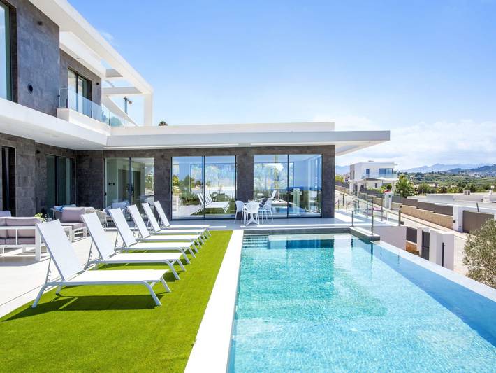 Villa für 8 Personen, mit Garten und Whirlpool sowie Balkon an der Costa Blanca - 2