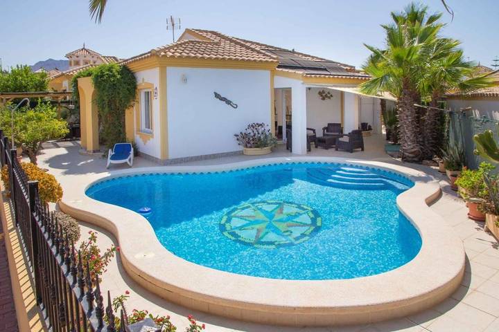 Casa rural para 4 personas, con Jacuzzi y Terraza además de Jardín y Piscina en Mazarrón