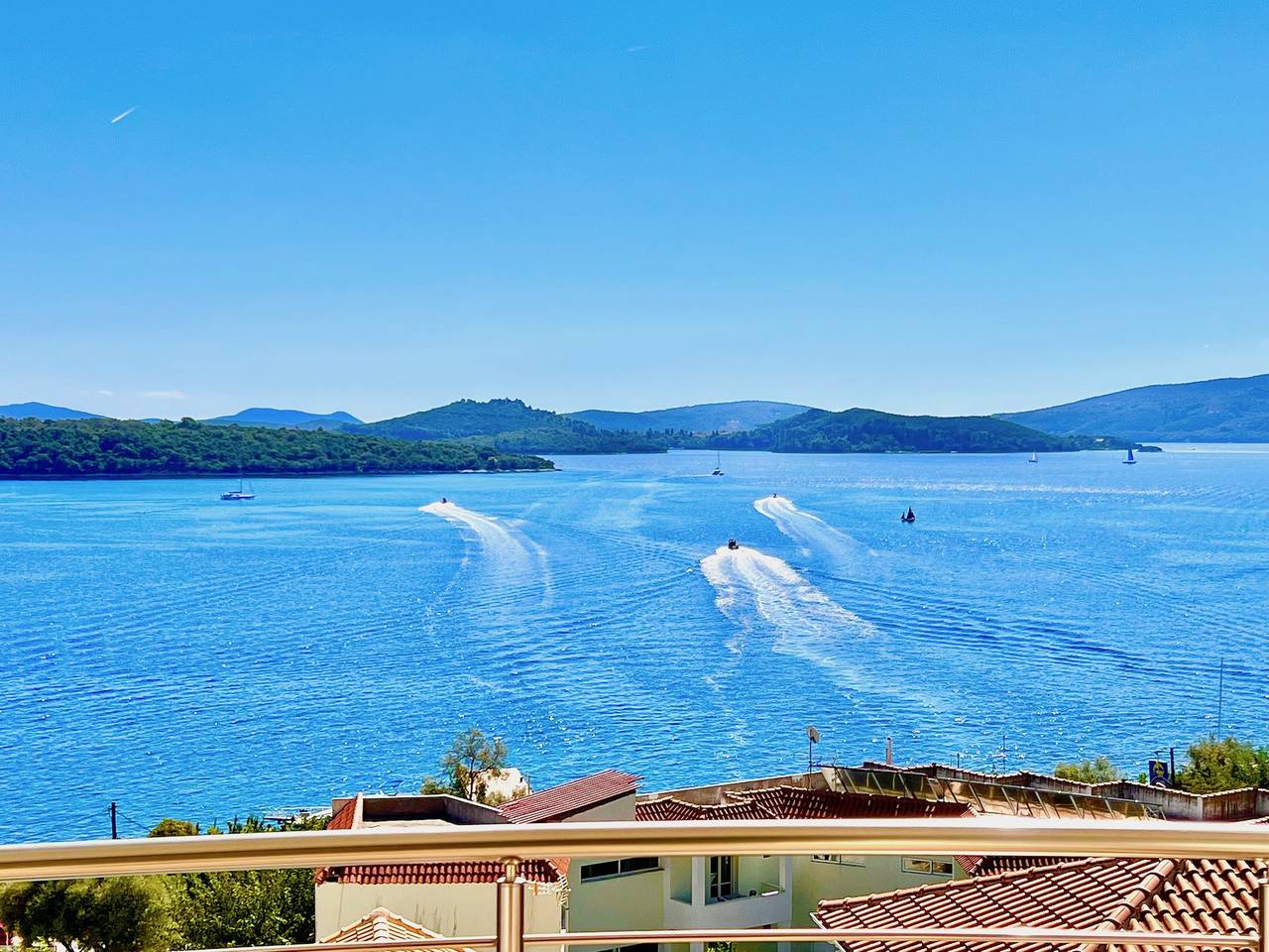 Luxury Villa San George with private pool in Perigiali, Griechenland