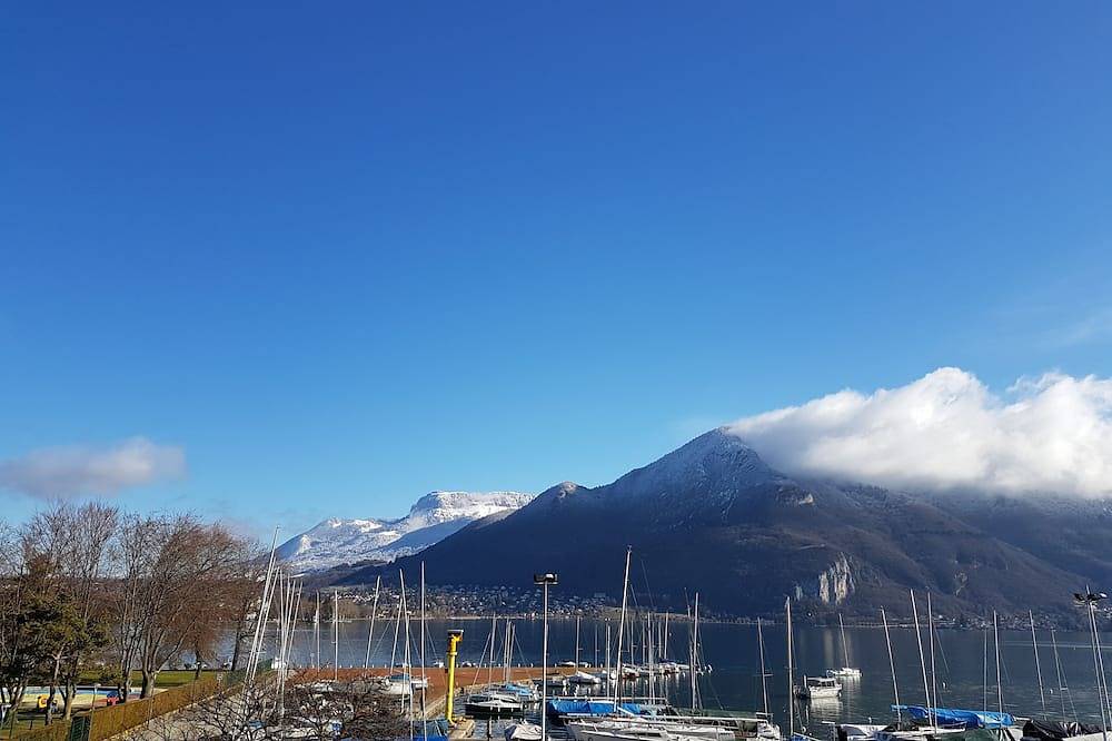 Apartamento entero, Rare Lake View apartment *** Annecy a 2 pasos del lago, playa, casco antiguo + garaje + wifi in Annecy, Región de Annecy