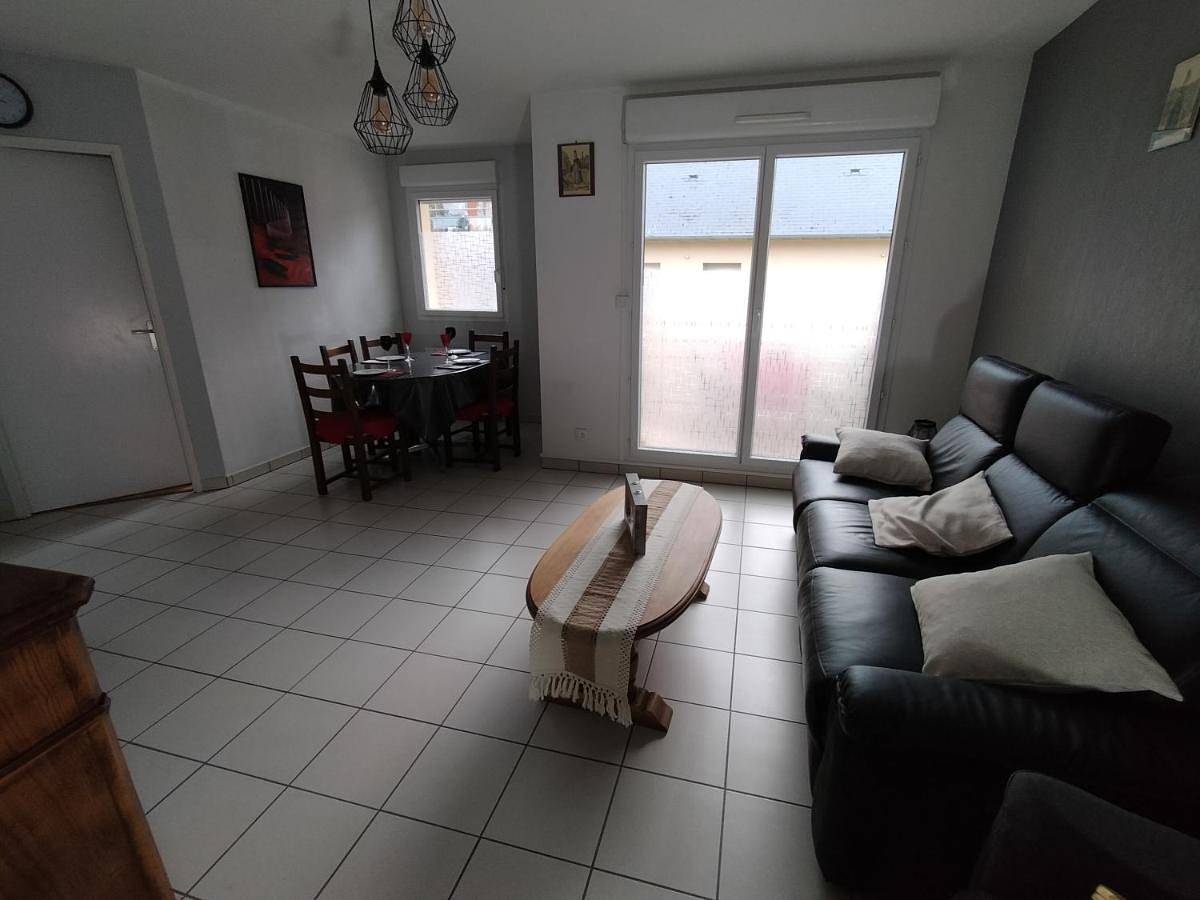 Appartement entier, Two-Bedroom Apartment in Saint-Valery-en-Caux, Région de Dieppe