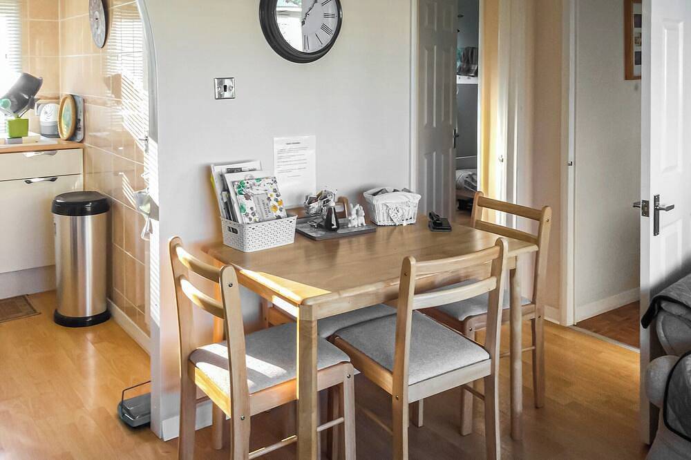 2 bedroom accommodation in Hemsby, near Great Yarmouth in Hemsby, Great Yarmouth