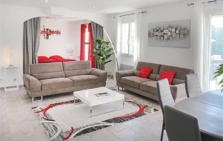 Location de vacances pour 8 personnes, avec piscine ainsi que terrasse et jardin, animaux acceptés à Salon-de-Provence - 2