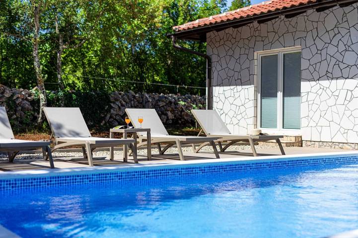 Villa für 8 Personen, mit Pool und Balkon in Kvarner Bucht - 3