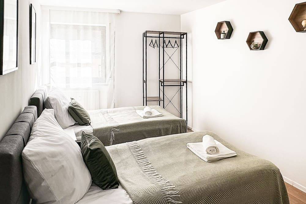 Ganze Wohnung, A-City*Netflix*Boxbetten -Sofa*Innenstadt*Parkmöglichkeiten*Vollausstattung*Neu! in Augsburg-Innenstadt, Augsburg