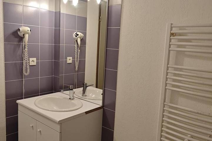 Gîte pour 4 personnes, avec sauna ainsi que balcon et piscine, animaux acceptés à Loudervielle - 2