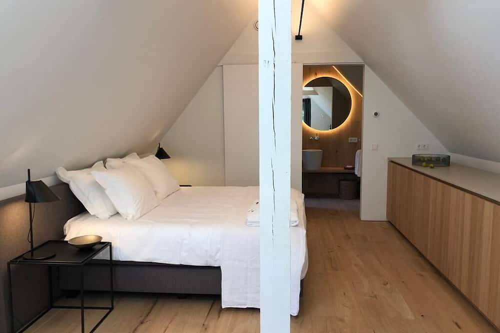 Geheel appartement, Unieke studio gelegen in de kasteeltuin van landgoed Het Witte Kasteel in Loon op Zand, Noord-Brabant