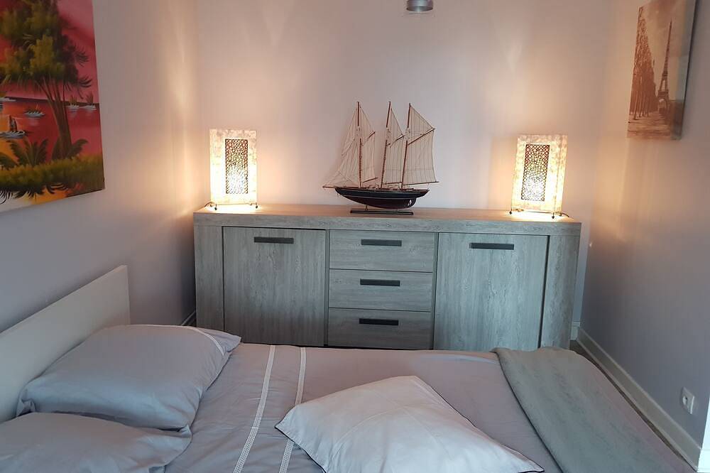 Entire apartment, Charming room in a Nevers apartment in Nevers, Nièvre