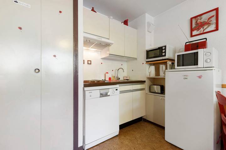 Hel lejlighed, Apartment "Saint Lary Soulan" with Mountain View, Private Terrace and Private Garden in Saint-Lary-Soulan, Nationalparken Pyrenæerne