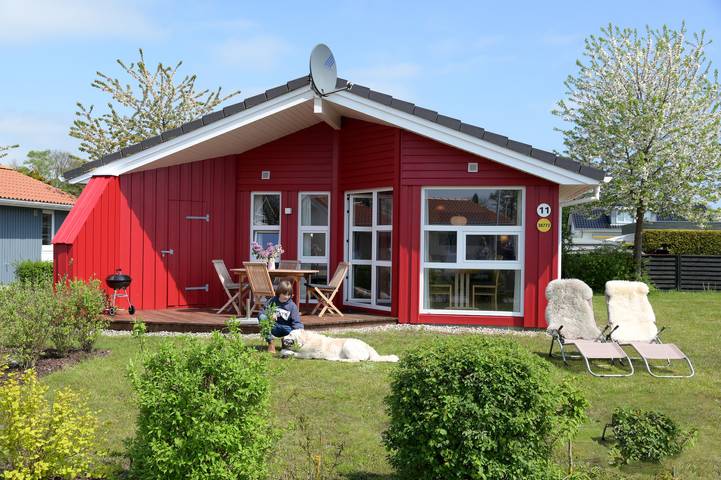 Ferienhaus für 4 Personen, mit Terrasse und Garten sowie Sauna, mit Haustier in Grömitz