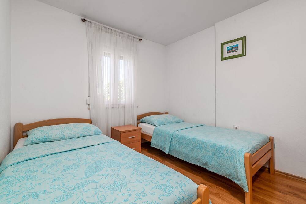 Ganze Wohnung, 2-Zimmer-Ferienwohnung mit Pool Cancini, Porec in Kukci, Porec und Umgebung