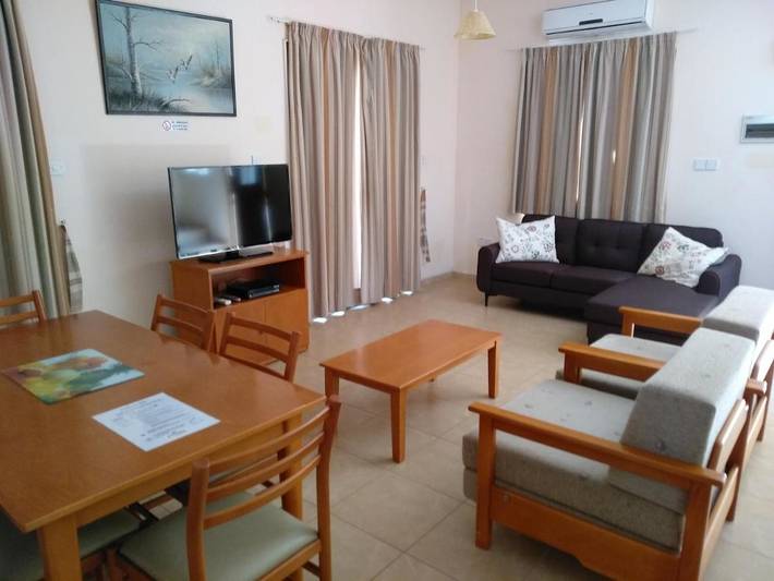 Location de vacances pour 4 personnes, avec piscine ainsi que jardin et vue dans Πισσούρι - 4