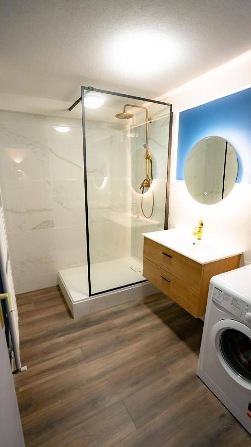 Appartement entier, * Le Rétro : hyper centre* in Luxeuil-les-Bains, Haute-Saône