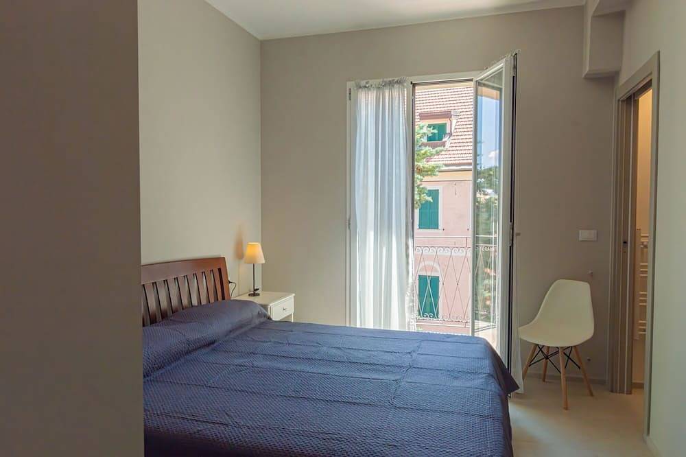 Ganze Wohnung, Sehr zentral gelegene Wohnung für 7/8 Personen, wenige Meter vom Meer entfernt in Laigueglia, Riviera di Ponente