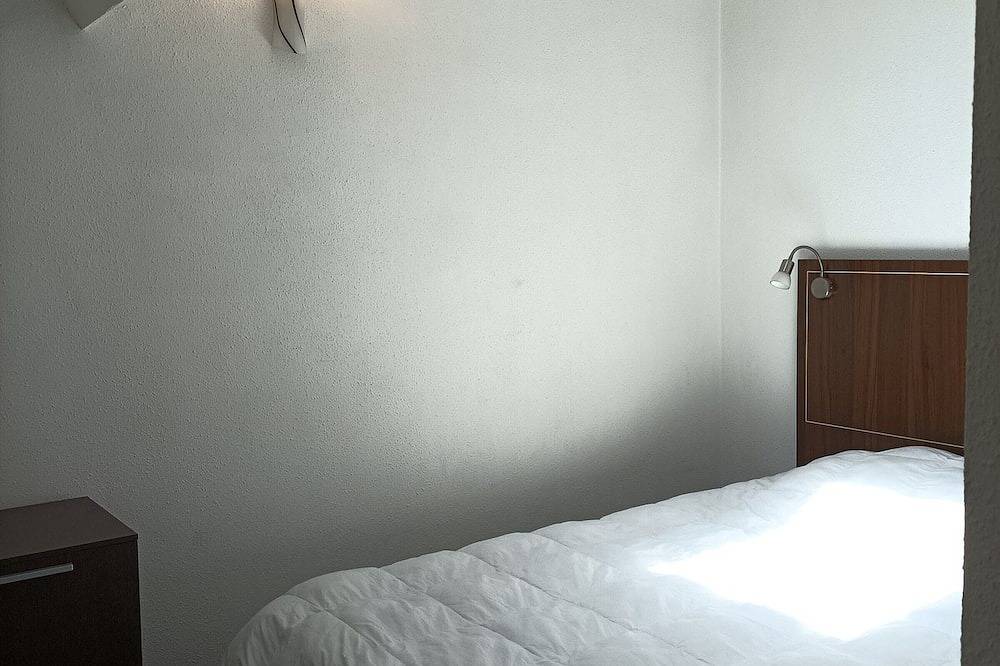 Geheel appartement, Cozy 1-Bedroom Apartment in Historic Château, Jausiers - Sleeps 4, Pool & Sauna Access in Jausiers, Nationaal park Mercantour