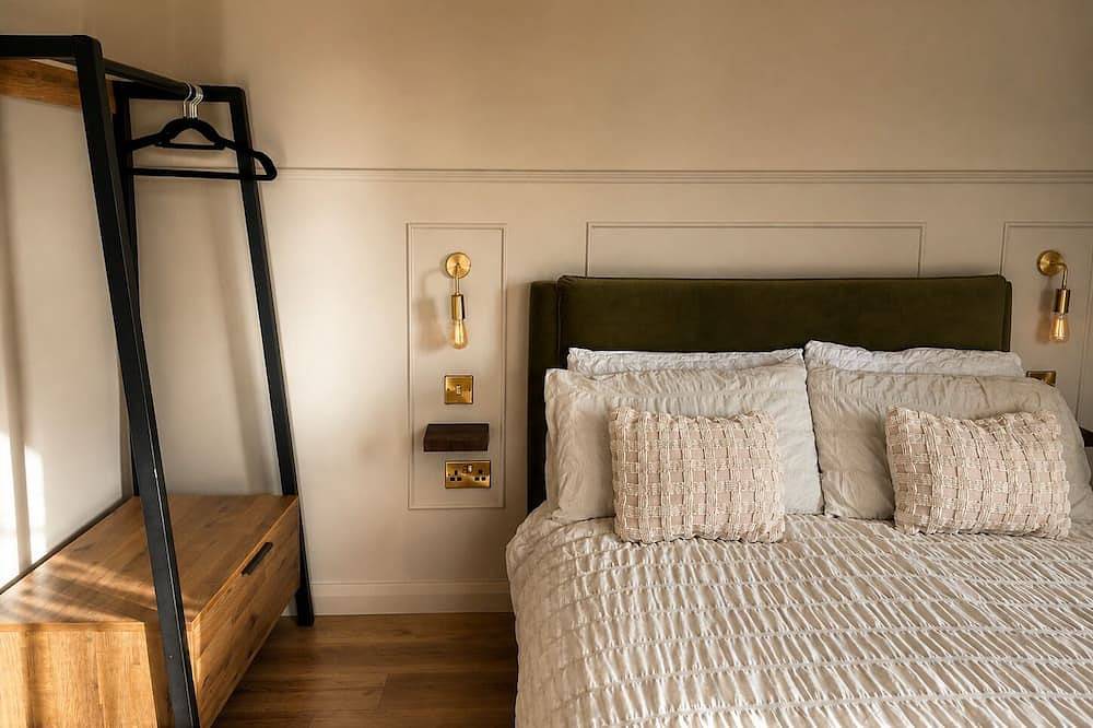 Stylish Cottage with hot tub and gorgeous views in County Down
