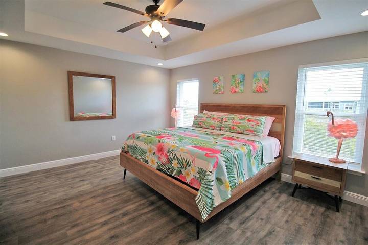 Vacation rental for 7 people, with pool, with pets in Mexico Beach (FL)