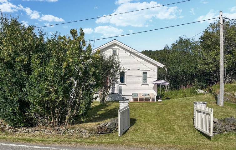 Ferienhaus für 7 Personen, mit Terrasse und Garten in Vågan