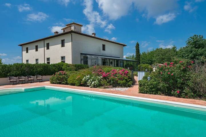 Maison de vacances pour 18 personnes, avec jardin et sauna ainsi que balcon et jacuzzi à Fattoria