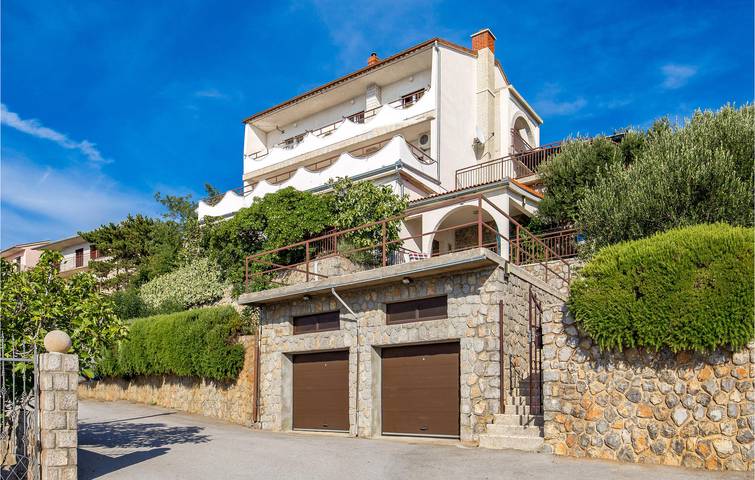 Ganze Ferienwohnung, Charmantes 1-Zimmer-Apartment mit WLAN, Klimaanlage und Terrasse in Strandnähe in Sveti Juraj, Naturpark Velebit