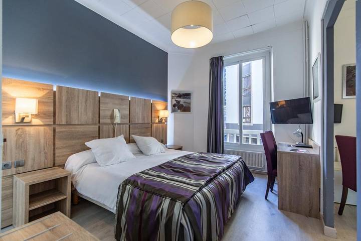 Hôtel pour 2 personnes, avec Balcon dans Grotte de Massabielle - 2
