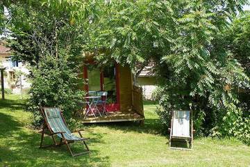 Gîte pour 2 personnes, avec terrasse ainsi que piscine et jardin, animaux acceptés à Le Buisson-de-Cadouin
