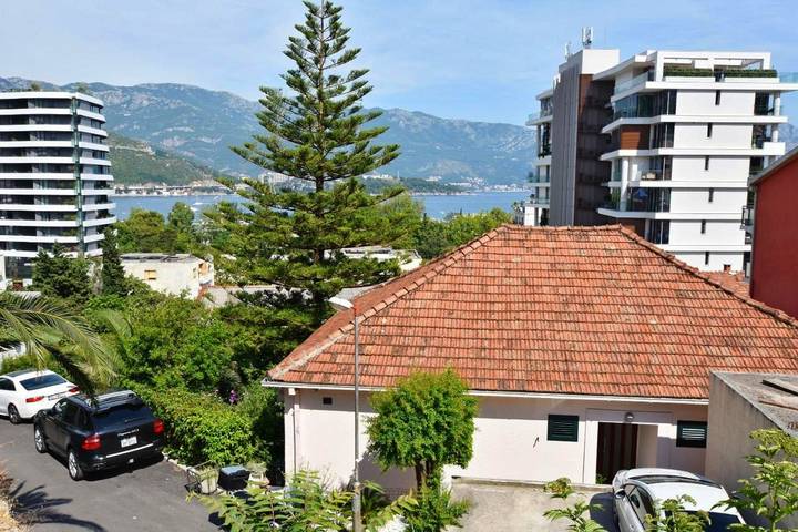 Ferienwohnung für 2 Personen, mit Balkon in Budva