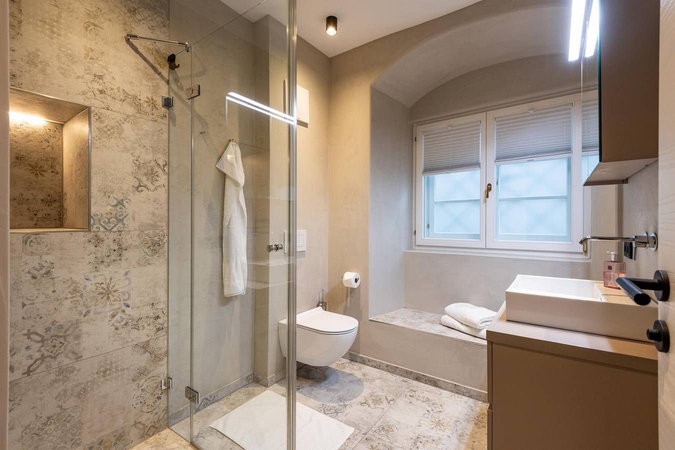 Ganze Ferienwohnung, Appartement/Fewo, Dusche, 2 Schlafräume in Hopfgarten im Brixental, Kaisergebirge
